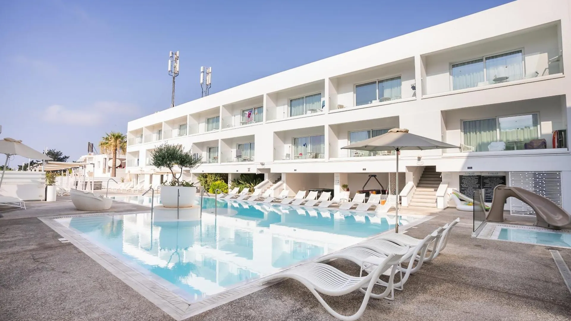 Liquid Hotel Apartments Ajía Nápa