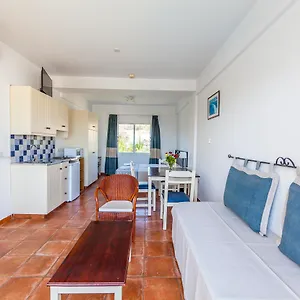 https://andreotis-hotel-apts.protaras-cy-hotels.com